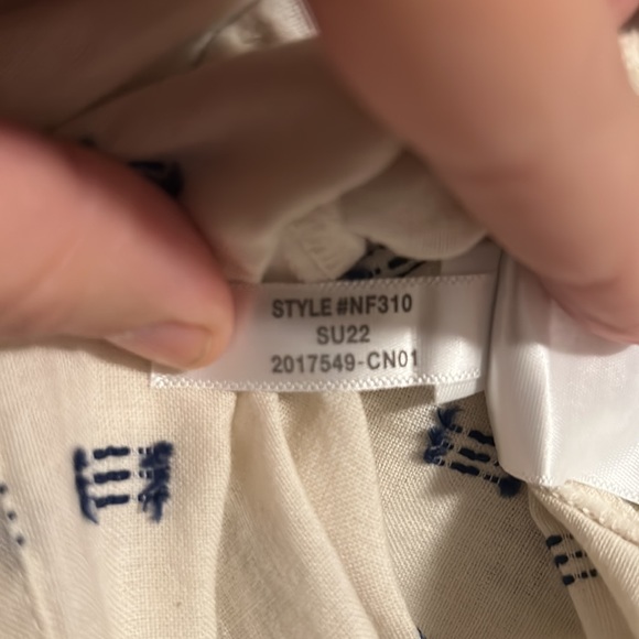 EUC Madewell Embroidered Yoke Top in clip dot Blouse V-Neck Size Large - Picture 11 of 12